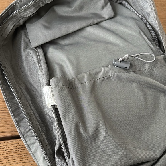 5.11 tactical sling bag gray unused - Picture 4 of 10